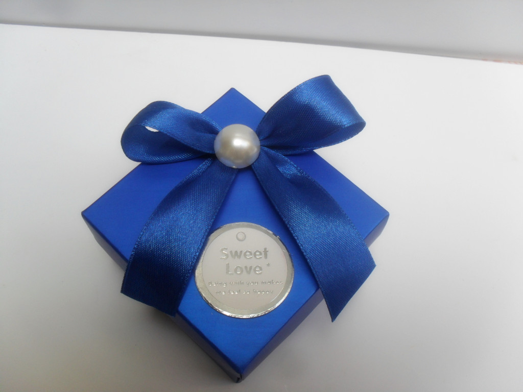 藍色包裝盒圖片-廣州駿業(yè)包裝實業(yè)有限公司 藍色包裝盒圖片