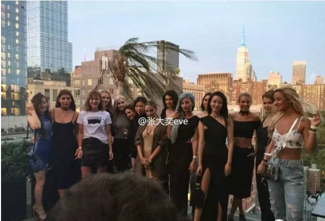 張大奕與網紅合照