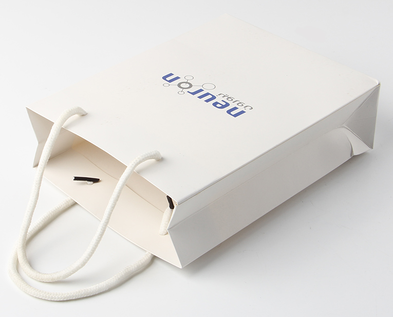 駿業包裝您的手機紙袋生產廠家 駿業包裝您的手機紙袋生產廠家