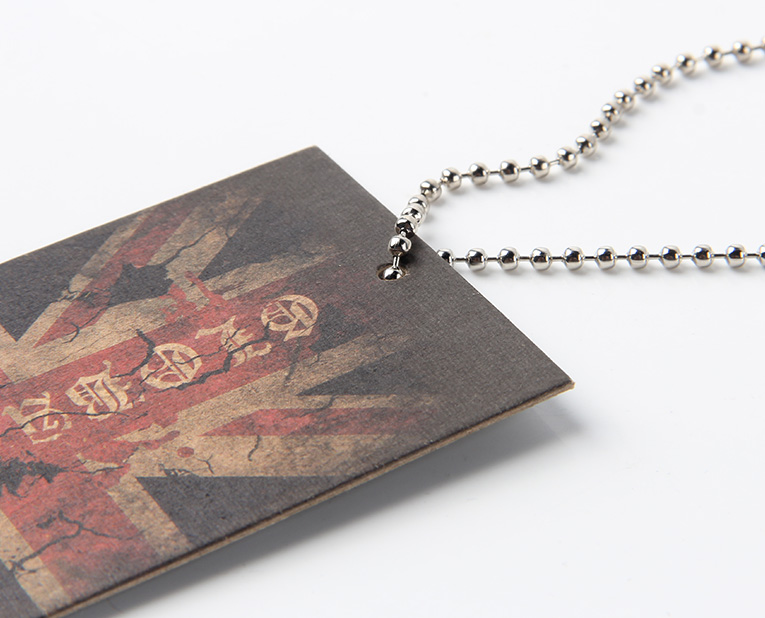 服裝吊牌訂做把控好顏料的顆粒是十分重要的 服裝吊牌訂做把控好顏料的顆粒是十分重要的