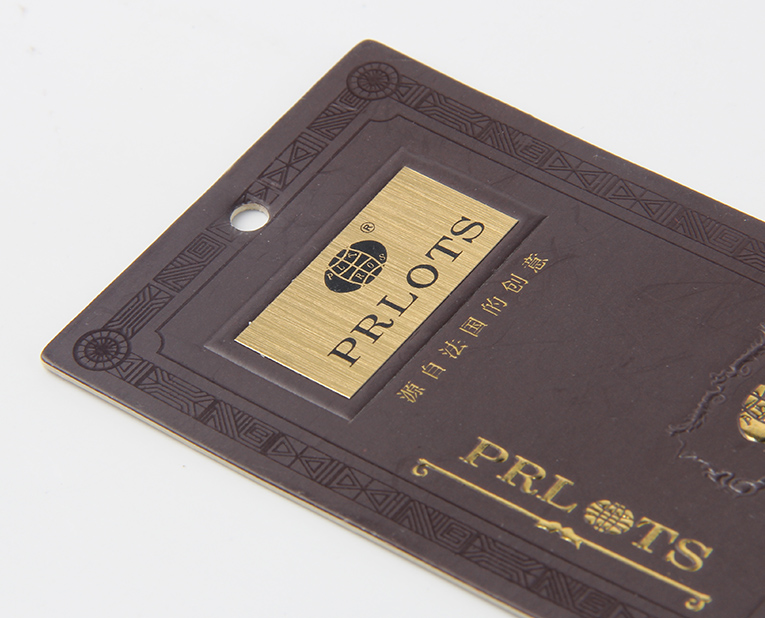 t恤吊牌訂做過程中連結料原來起著至關重要的作用 t恤吊牌訂做過程中連結料原來起著至關重要的作用