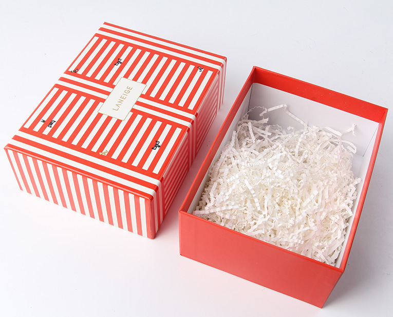 內衣包裝訂做時紙張壓痕和線痕的組成因素 內衣包裝訂做時紙張壓痕和線痕的組成因素