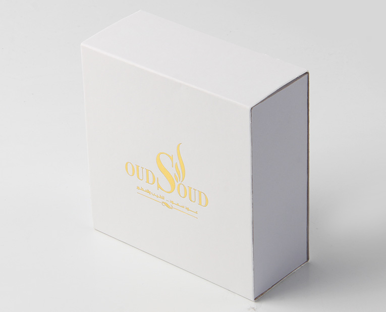 香水包裝盒生產廠家規避燙印缺筆少劃的技巧 香水包裝盒生產廠家規避燙印缺筆少劃的技巧