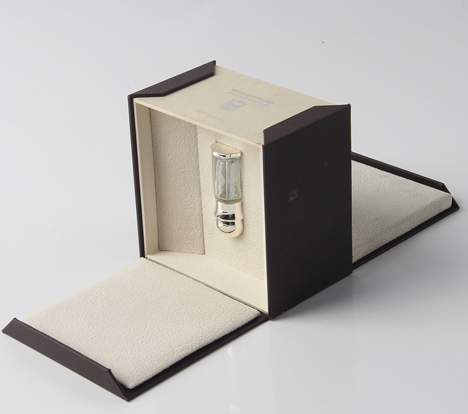 你可能不知道手環(huán)禮品盒工廠的"數(shù)據(jù)庫"舊墨回收的操作 你可能不知道手環(huán)禮品盒工廠的"數(shù)據(jù)庫"舊墨回收的操作