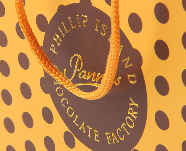 降低成本需要特種紙禮品盒工廠從后期處理問題上著手 降低成本需要特種紙禮品盒工廠從后期處理問題上著手