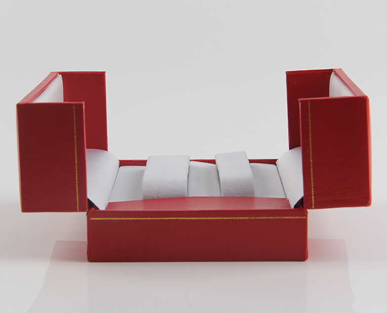 你的盒子油墨脫粉？看看手表包裝盒生產廠家是怎么解決的吧