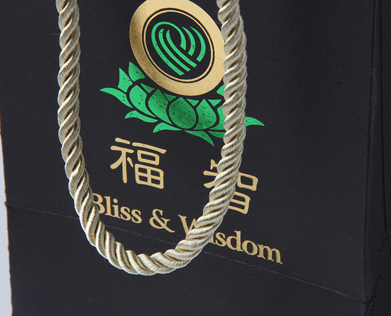 皮具包裝袋金粉要閃亮,廠家一定不能犯的兩個錯誤 皮具包裝袋金粉要閃亮,廠家一定不能犯的兩個錯誤