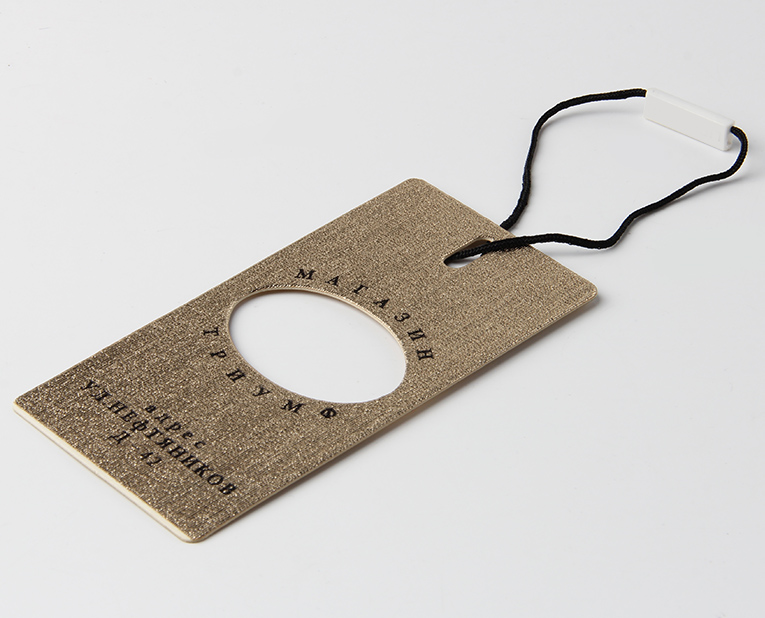 服裝吊牌的樣品和大貨顏色不同,廠家在生產(chǎn)時沒留意這1點 服裝吊牌的樣品和大貨顏色不同,廠家在生產(chǎn)時沒留意這1點