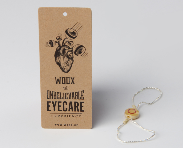 進(jìn)擊的film,服裝吊牌在訂制過程中的第二步 進(jìn)擊的film,服裝吊牌在訂制過程中的第二步