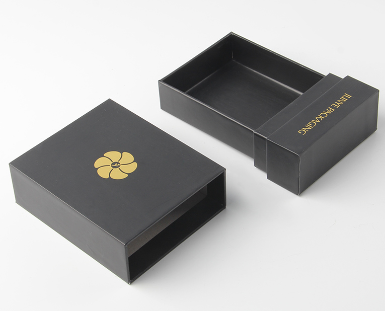 保健品精裝盒早前在定做的時(shí)候由于環(huán)保問題盛行UV的原因 保健品精裝盒早前在定做的時(shí)候由于環(huán)保問題盛行UV的原因