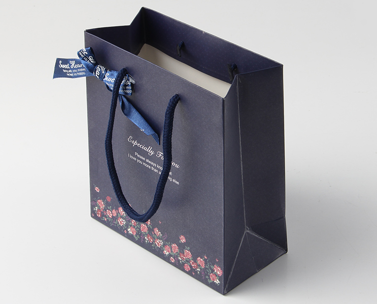 實用性強的服裝禮品袋 實用性強的服裝禮品袋