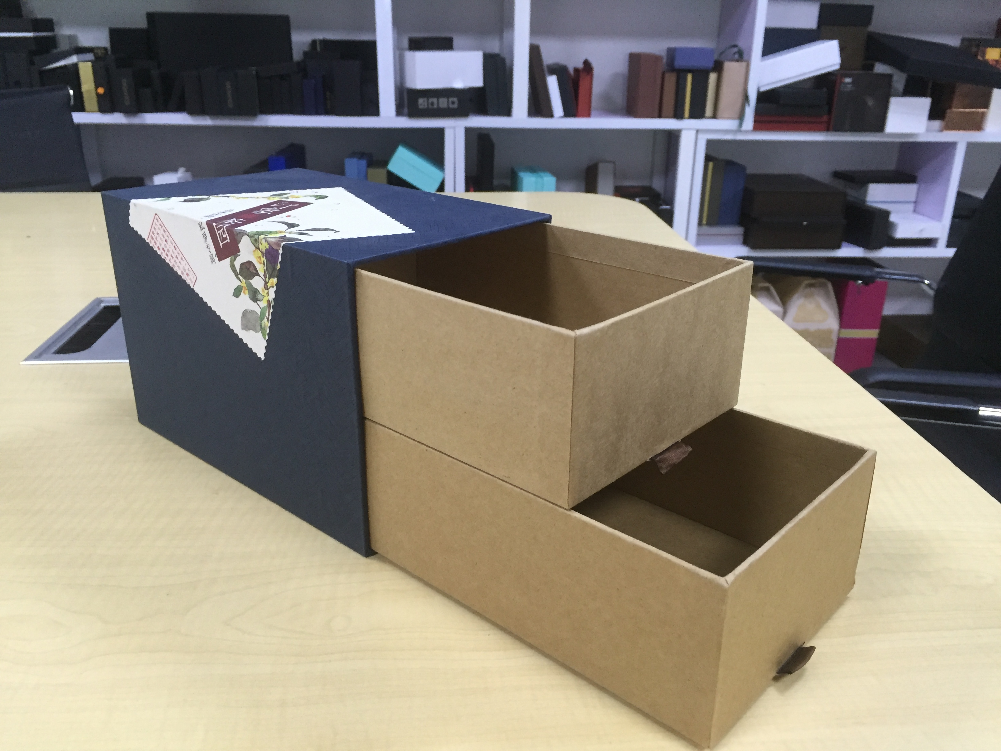 有保健品商家對禮品盒工廠的天地蓋不服,只好祭出雙開抽屜盒 有保健品商家對禮品盒工廠的天地蓋不服,只好祭出雙開抽屜盒